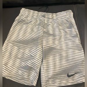 Gray Nike shorts, Mens Small
